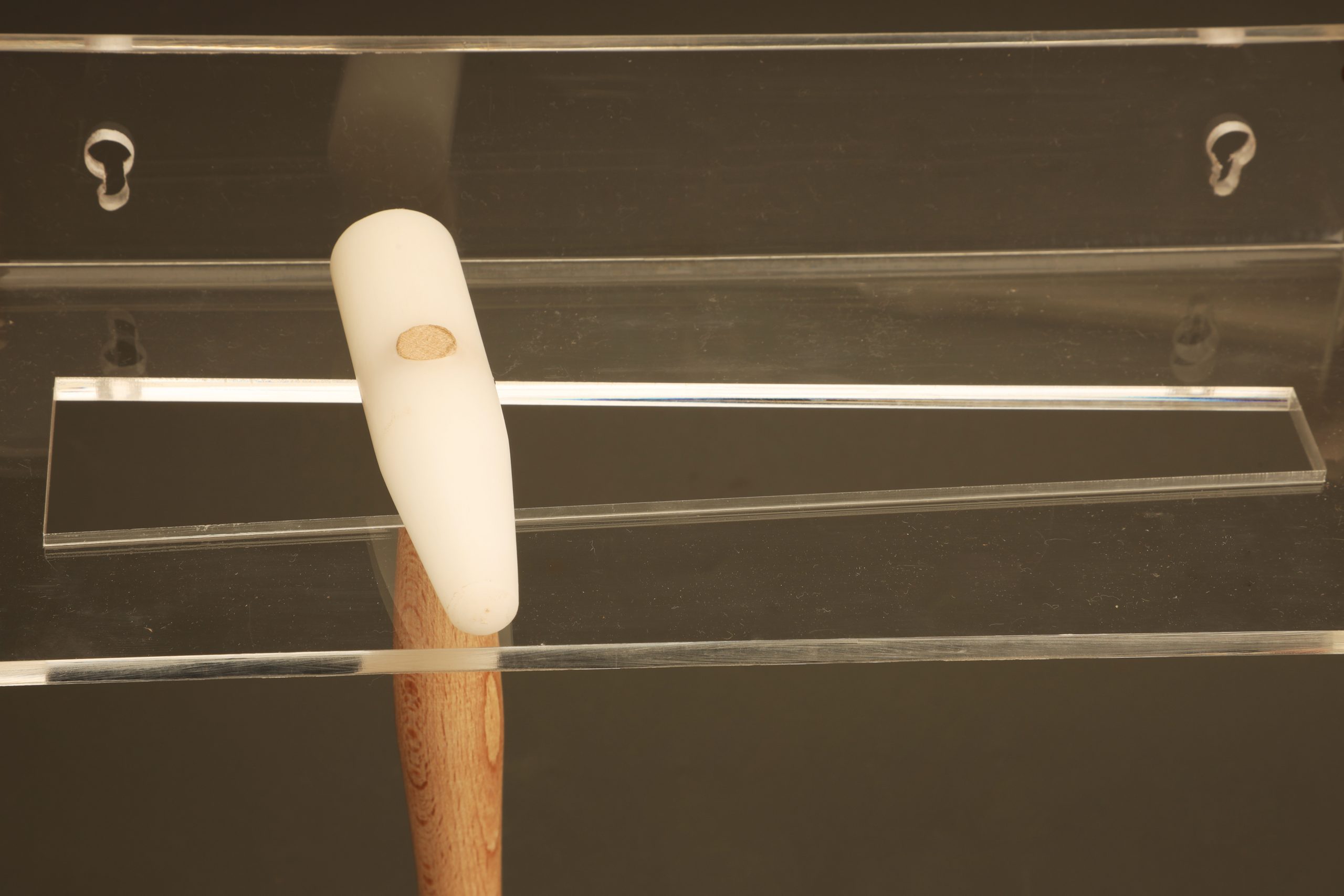 S-2212 Esquire Acrylic Hammer Holder - Image 2