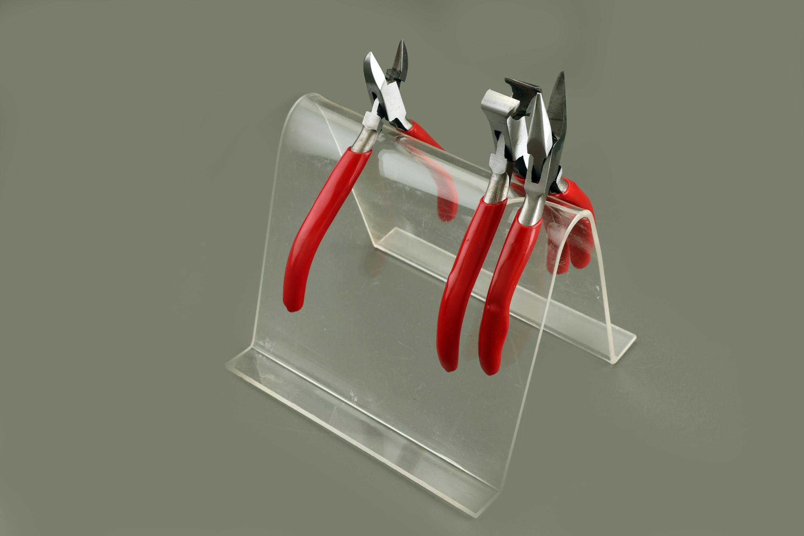 S-2272 Little Hill Acrylic Pliers Stand